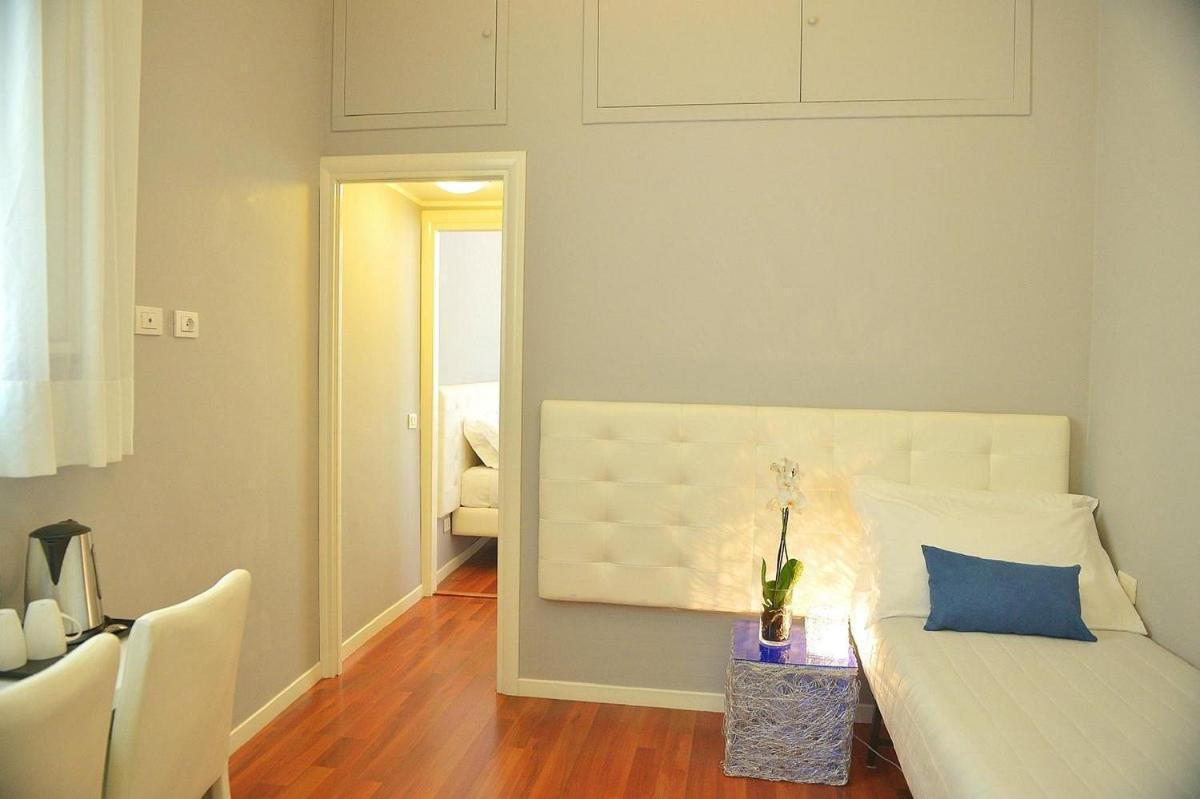 B-Cool (Adults Only) Bed and Breakfast Rom Exteriör bild