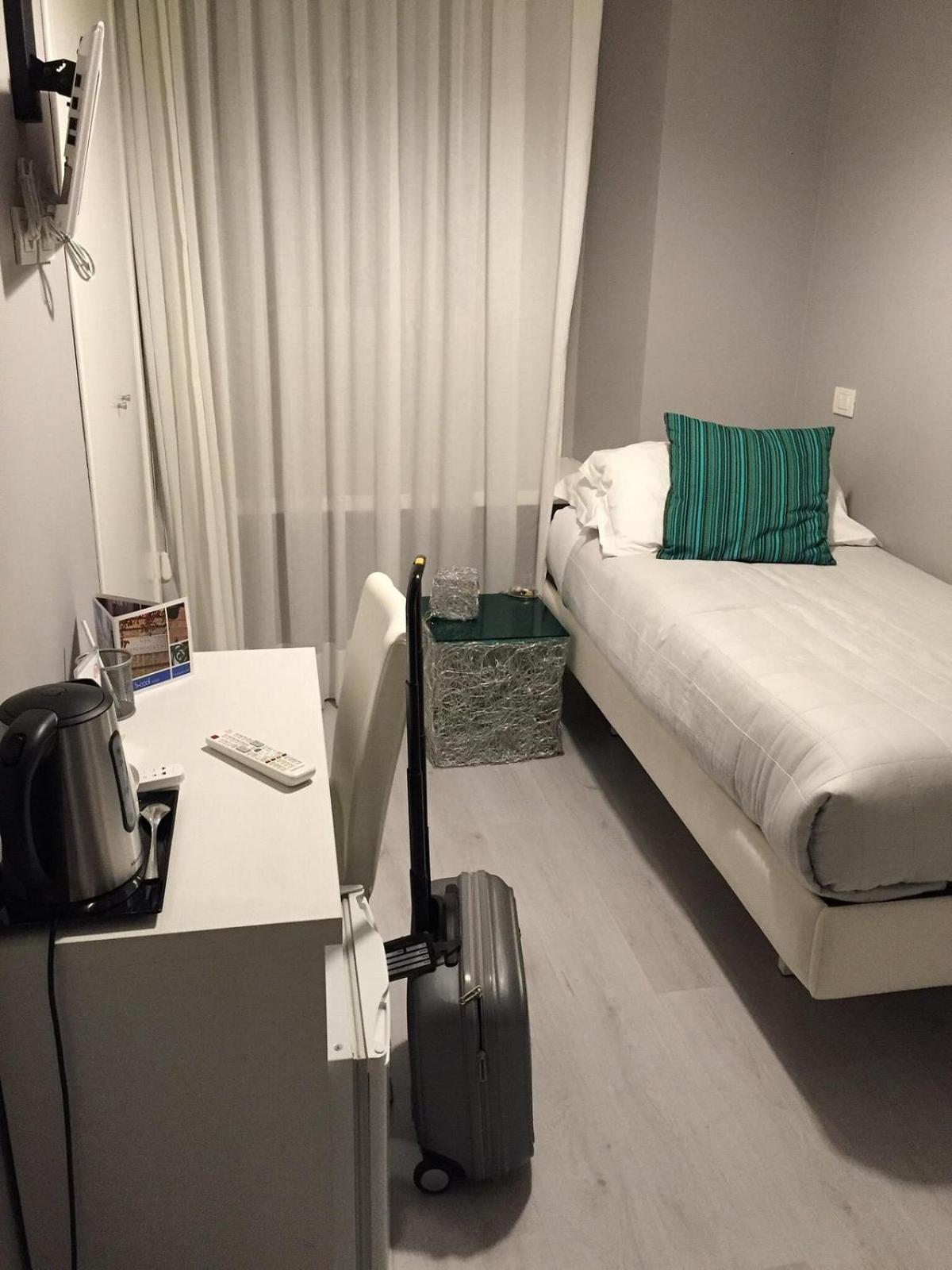 B-Cool (Adults Only) Bed and Breakfast Rom Exteriör bild